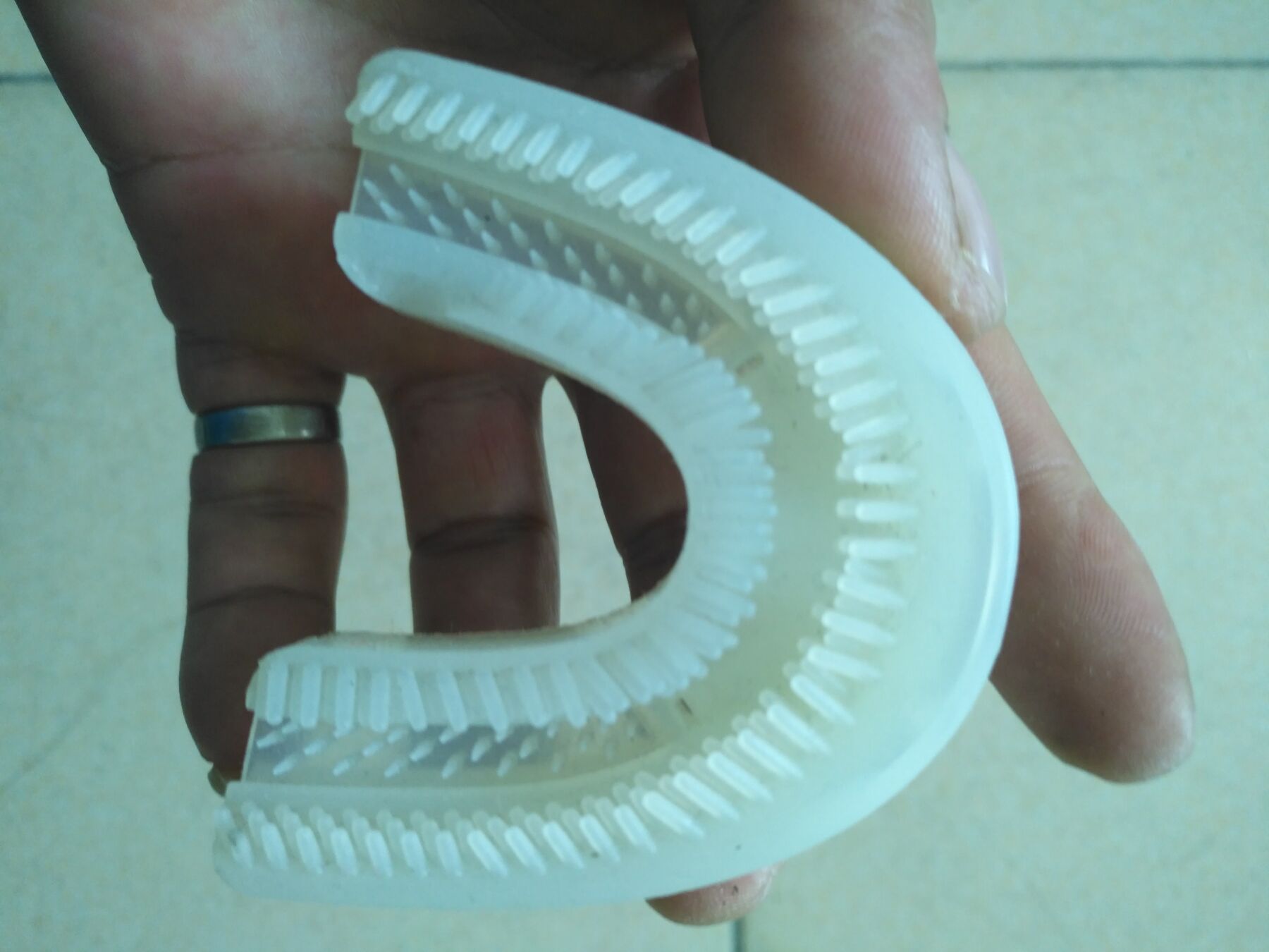 如何粘接矽膠和PP塑料(liào) 如(rú)何粘接矽膠和(hé)PP塑料