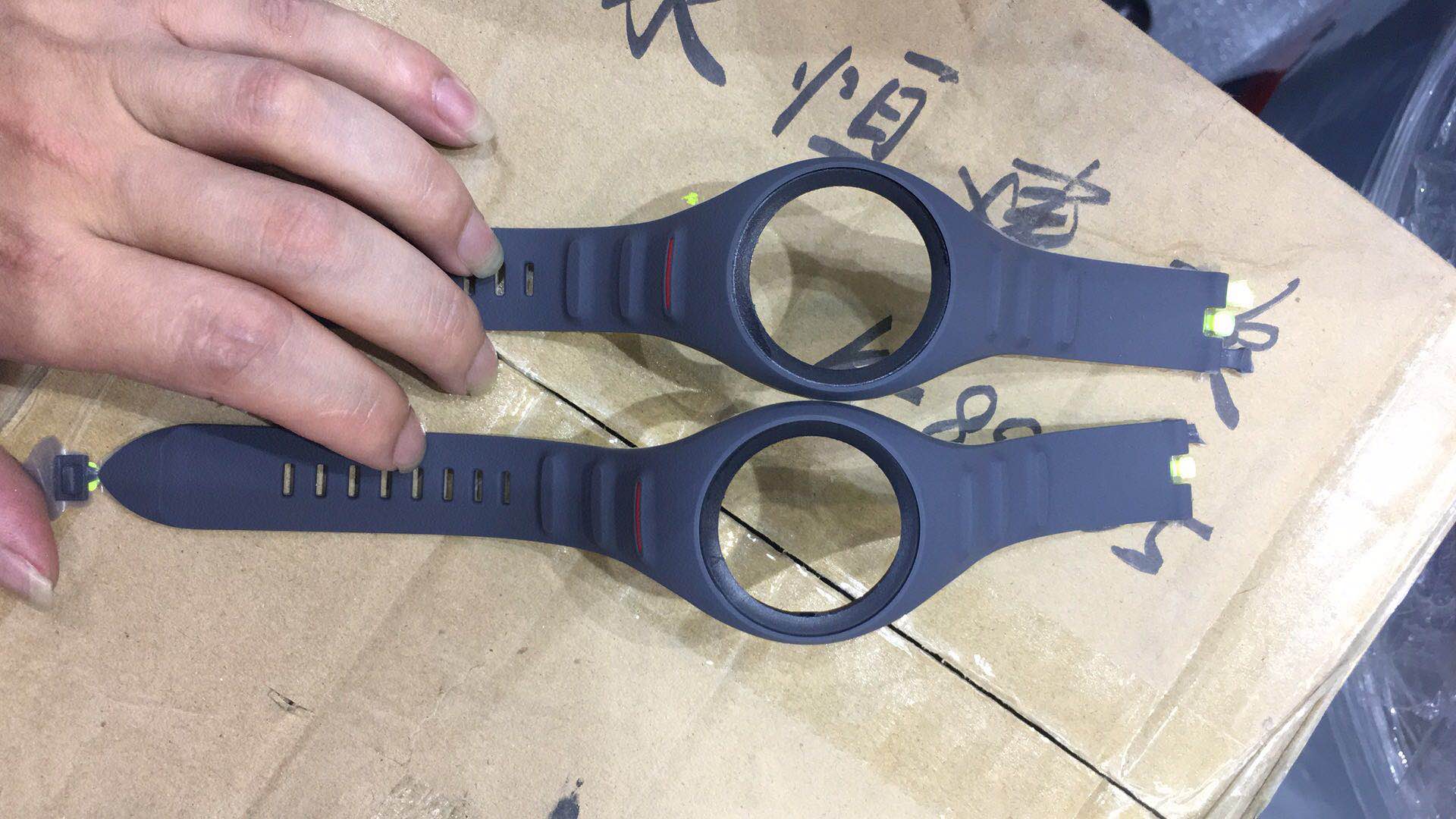 發泡矽膠熱硫化粘尼龍應用案例