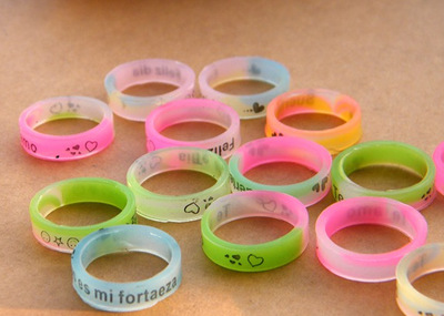 粘矽膠戒指膠(jiāo)水.jpg 粘(zhān)矽膠戒指膠水.jpg